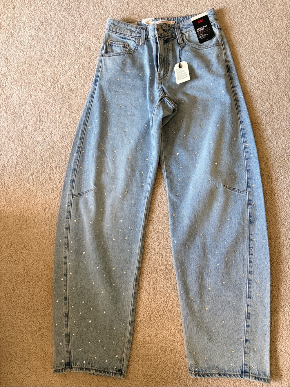 NWT Embellished ( front and back) Levi barrel Jeans - Picture 4 of 5